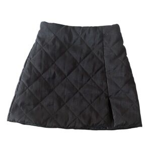 Quilted Black high waisted mini Skirt front slit XS